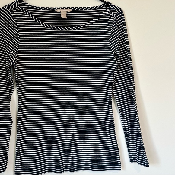 Banana Republic Navy and White Boatneck Striped Long Sleeve Top - Size: Small - Picture 10 of 11